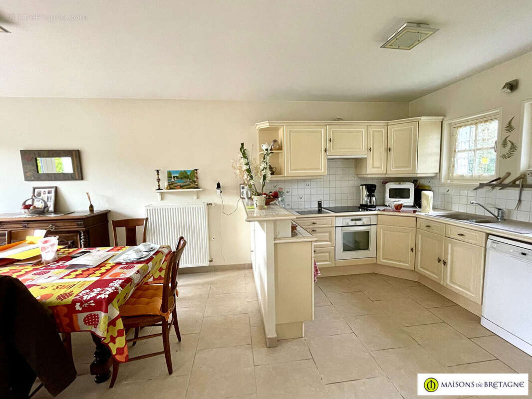 Maison à LE TREVOUX