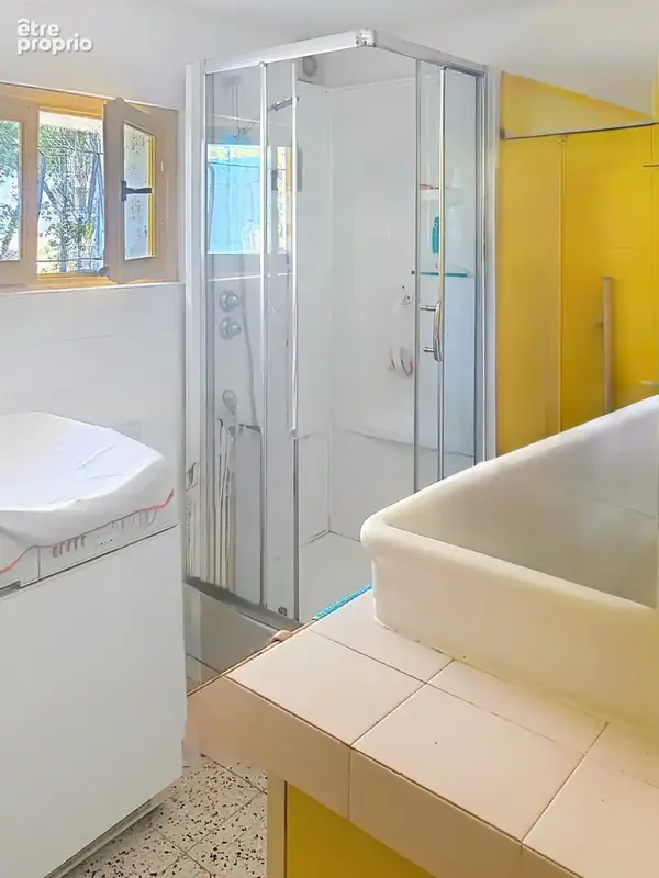 Propriété T7 avec studio, dépendances, garage et 6 035 m2 de terrain - photo 19