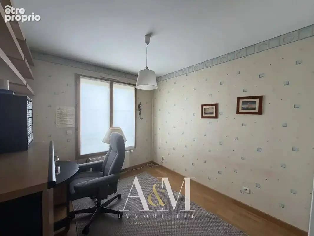 Appartement T4 de 90 m² + terrasse 14 m², cave et garage - photo 9