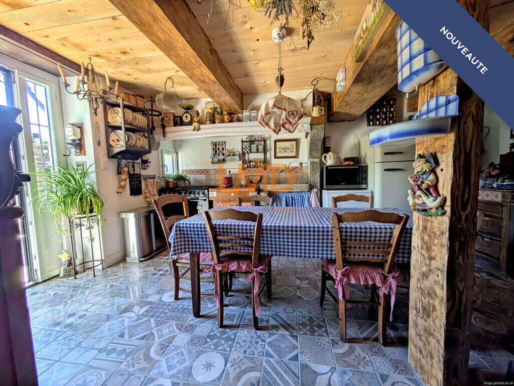 Maison à VALLON-PONT-D'ARC