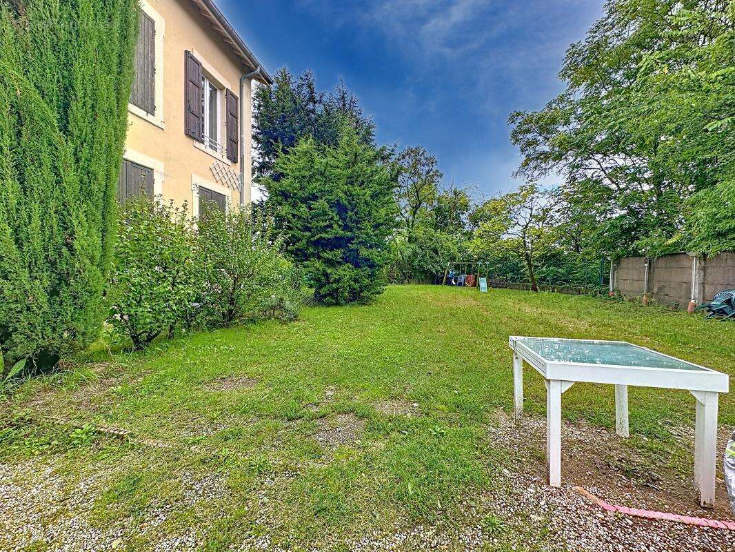 Appartement à GRIGNY