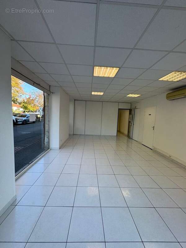 Commerce à CAMBO-LES-BAINS