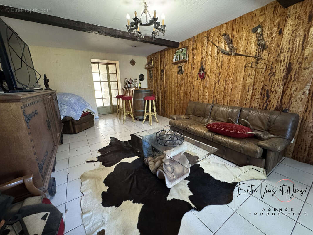 SALON  - Maison à BAZAS