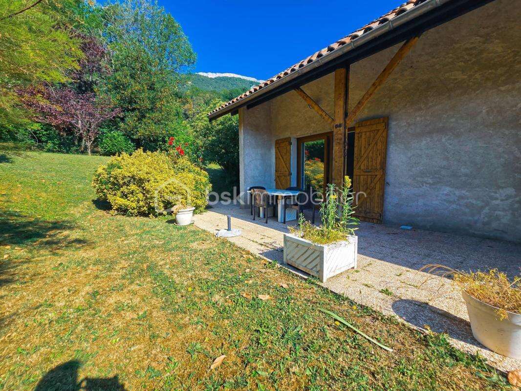 Maison à CLAIX
