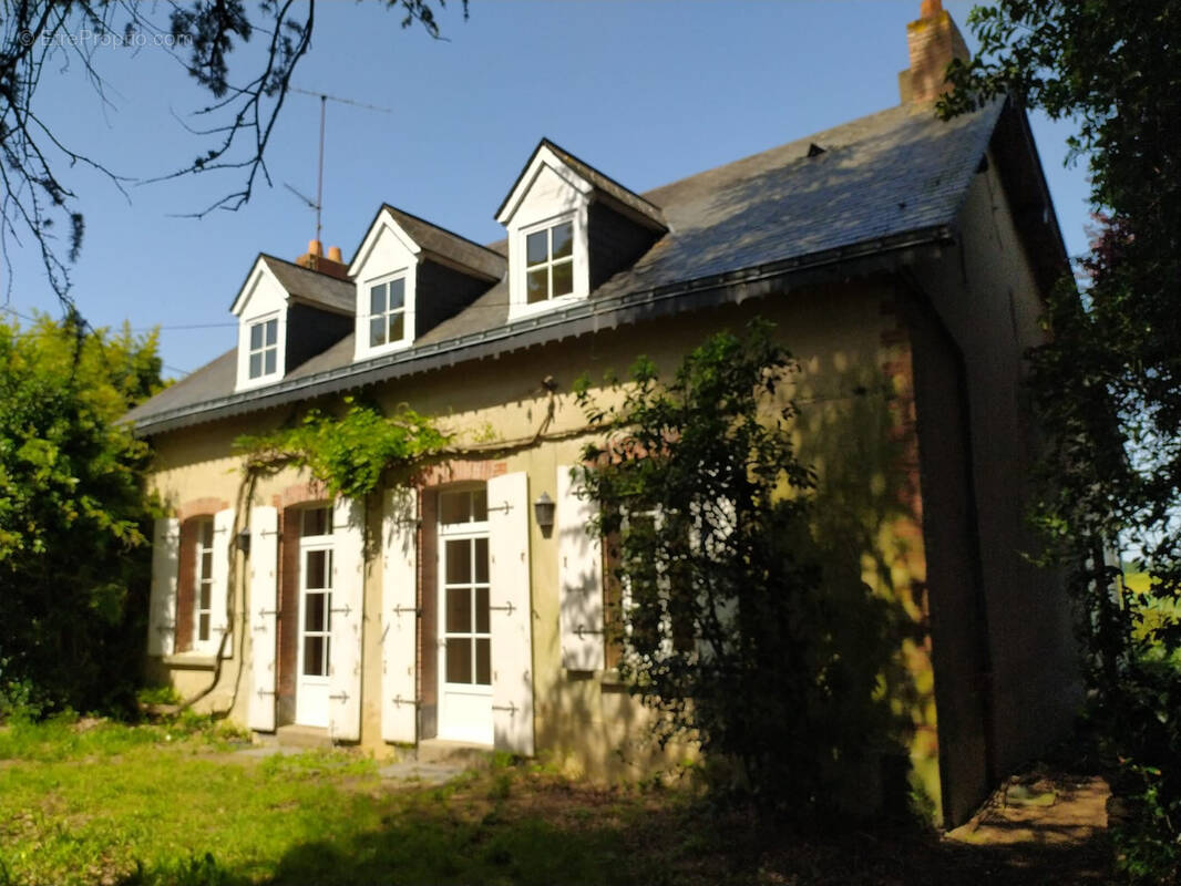 Maison à CHALLAIN-LA-POTHERIE