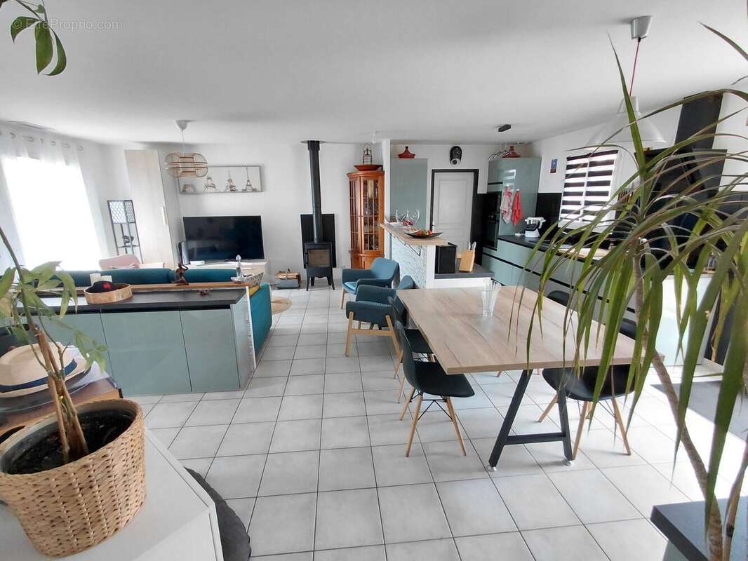 Maison 92 m² à Vayres  - photo 3