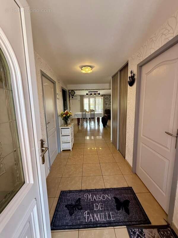 Villa à PEYRIAC MINERVOIS de 135 m2 environ, 3 chambres, piscine, garage  terrain 885m2 - photo 9