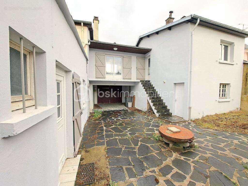 Maison à MAREUIL-CAUBERT