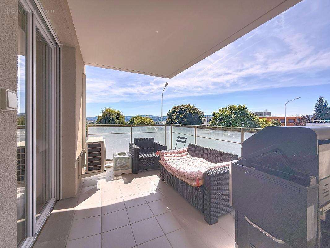 Appartement à GRIGNY