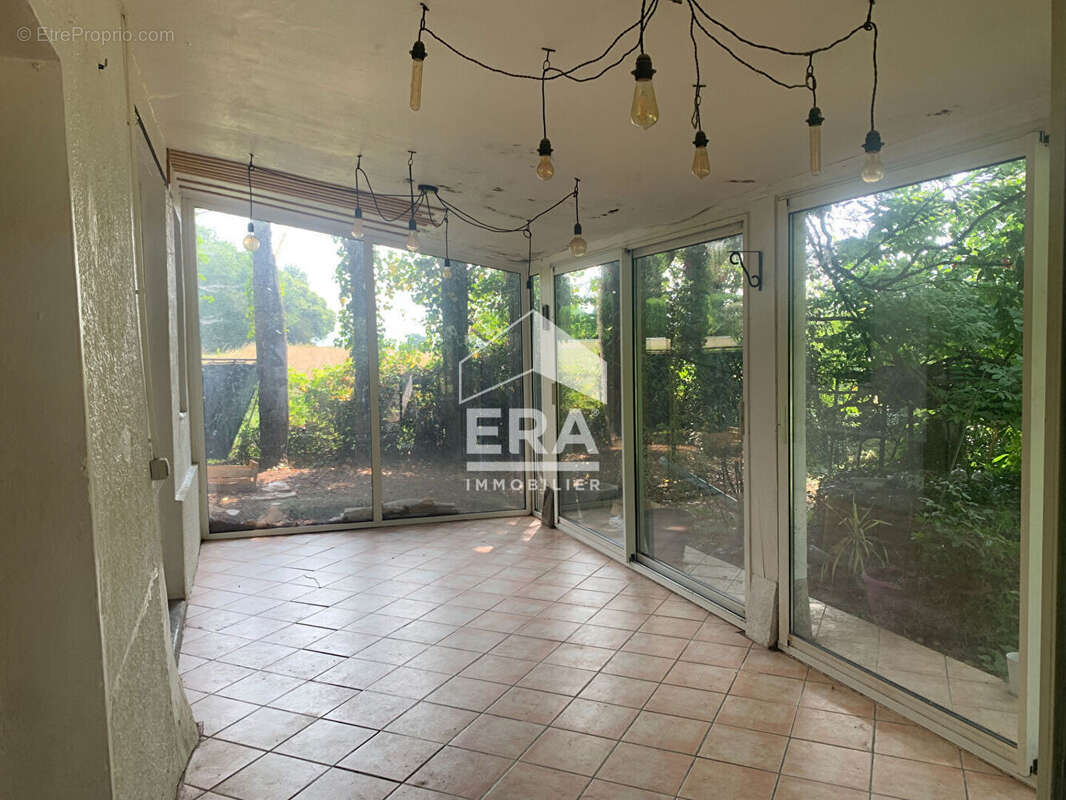 Maison à SAINT-CLAIR-DE-LA-TOUR