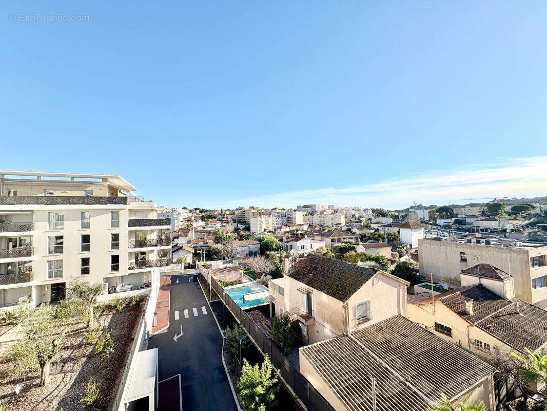 Appartement à LE CANNET