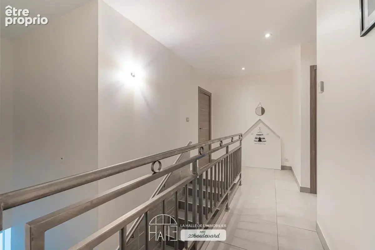 Maison 250 m² à Le Vigen  - photo 11