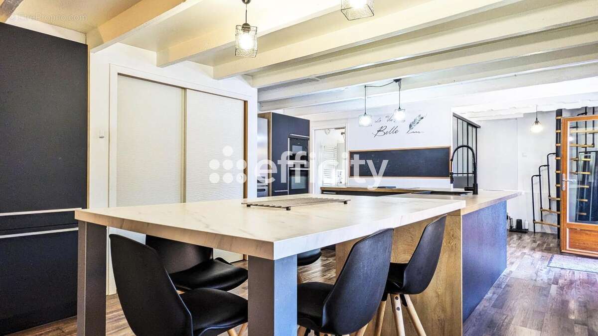 Maison 138 m² à Pont-De-Vaux  - photo 7