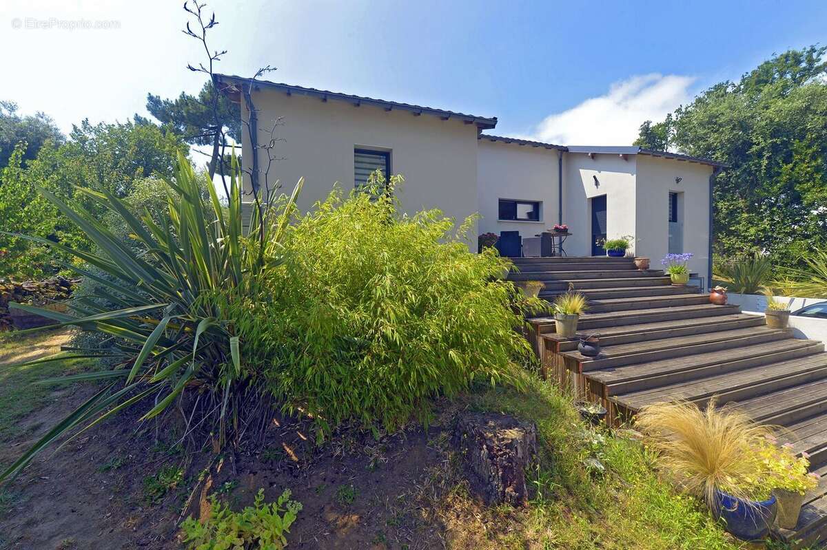 Maison à MESCHERS-SUR-GIRONDE