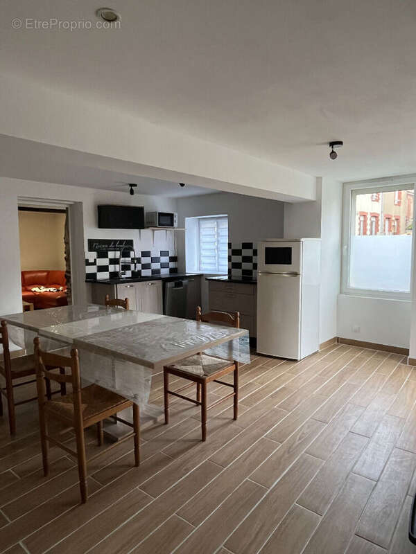 Maison à SAINT-REMY-EN-MAUGES