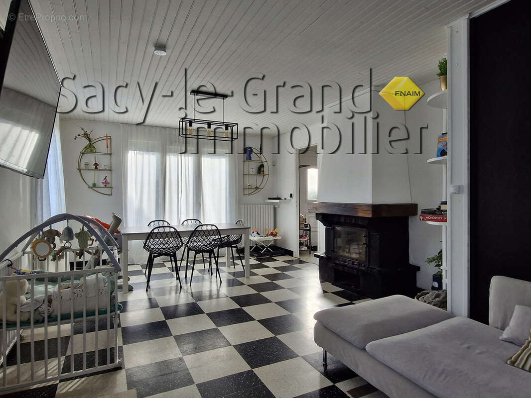 Belle maison familialle à SACY LE GRAND - photo 3