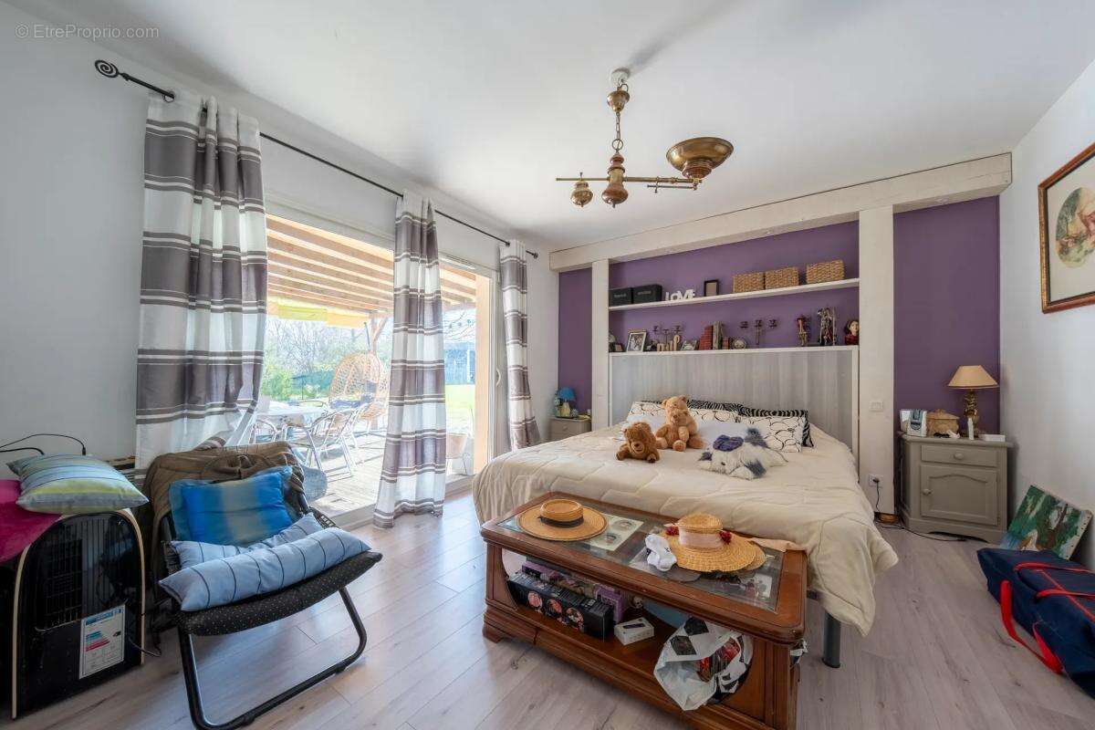 Maison à GRAZAC
