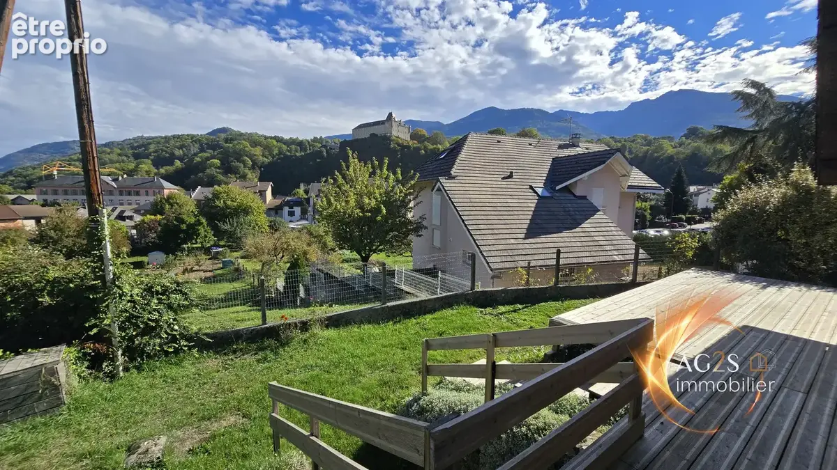 Charmante petite maison en plein coeur de La Rochette - photo 4