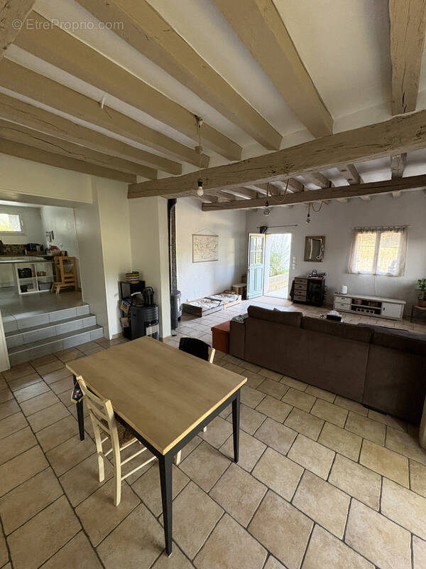 Maison à NEUVY-EN-CHAMPAGNE