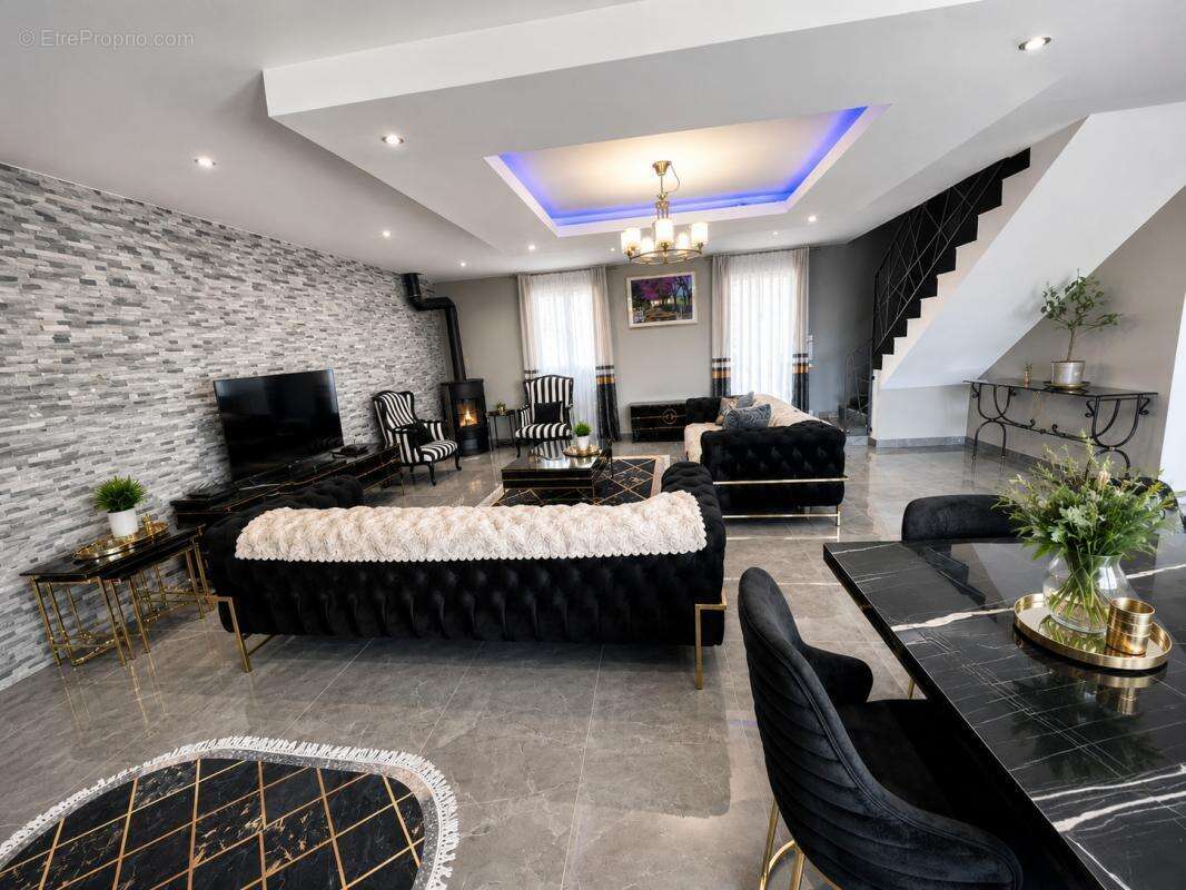 Villa T6 de standing avec piscine - photo 4