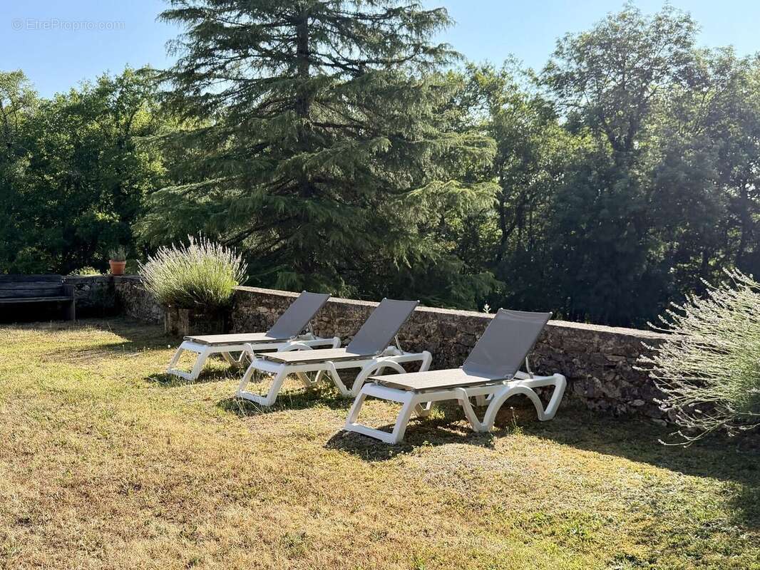 Propriété de caractère ade 20 hectares avec maison principale, maison d'amis, piscine, étang et cadre naturel - photo 11