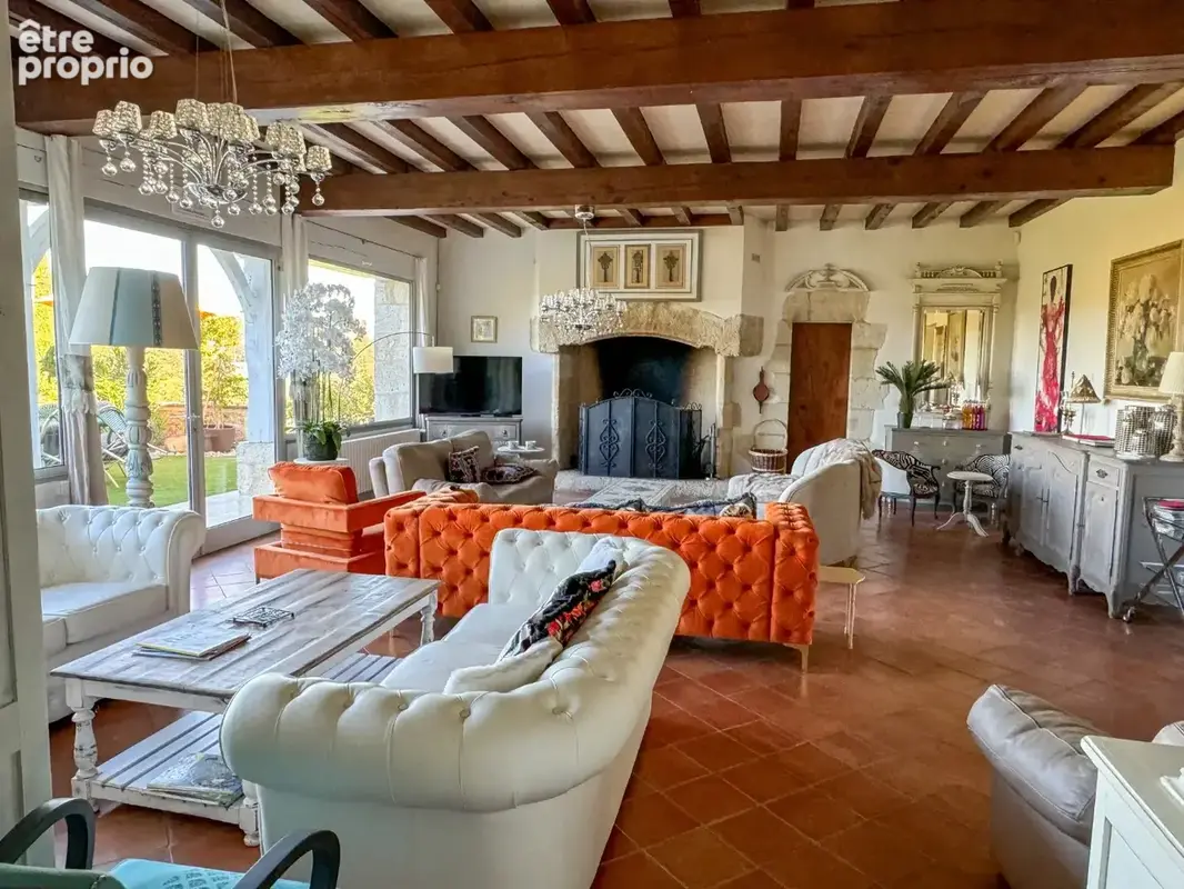 Maison élégante de style chartreuse avec maison d'amis dans un parc privé - photo 9