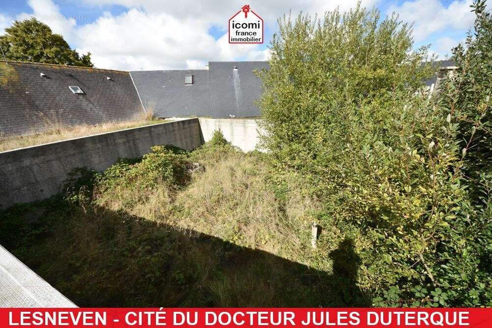 Finistere - lesneven (29260) - a vendre - locaux commerciaux avec vitrine - reserve - bureau - atelier - jardin - beau potentiel - photo 8