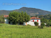 Terrain à SAINT-JEAN-PIED-DE-PORT