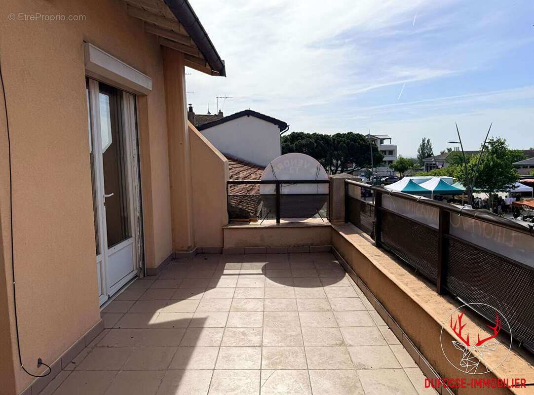 T2 dernier étage avec terrasse 14 m² - photo 12