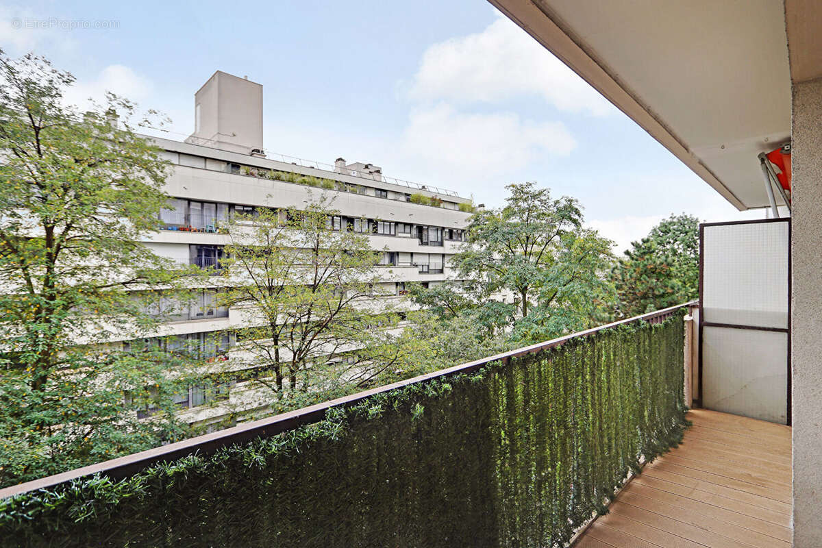 Appartement à PARIS-20E