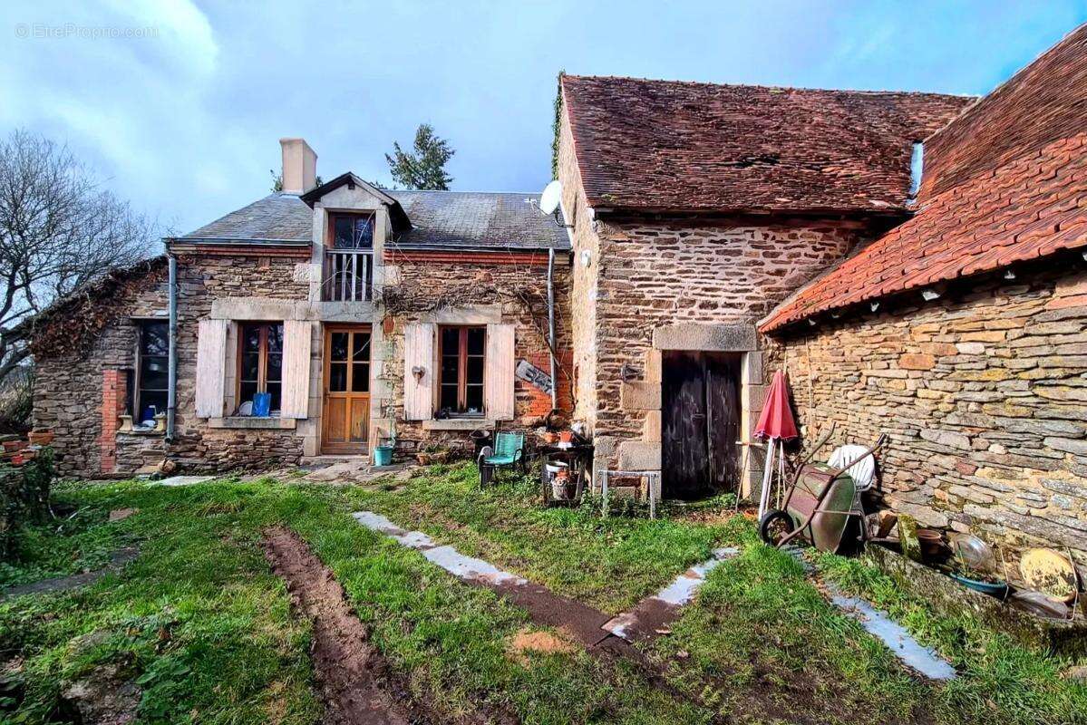 Maison à POULIGNY-NOTRE-DAME