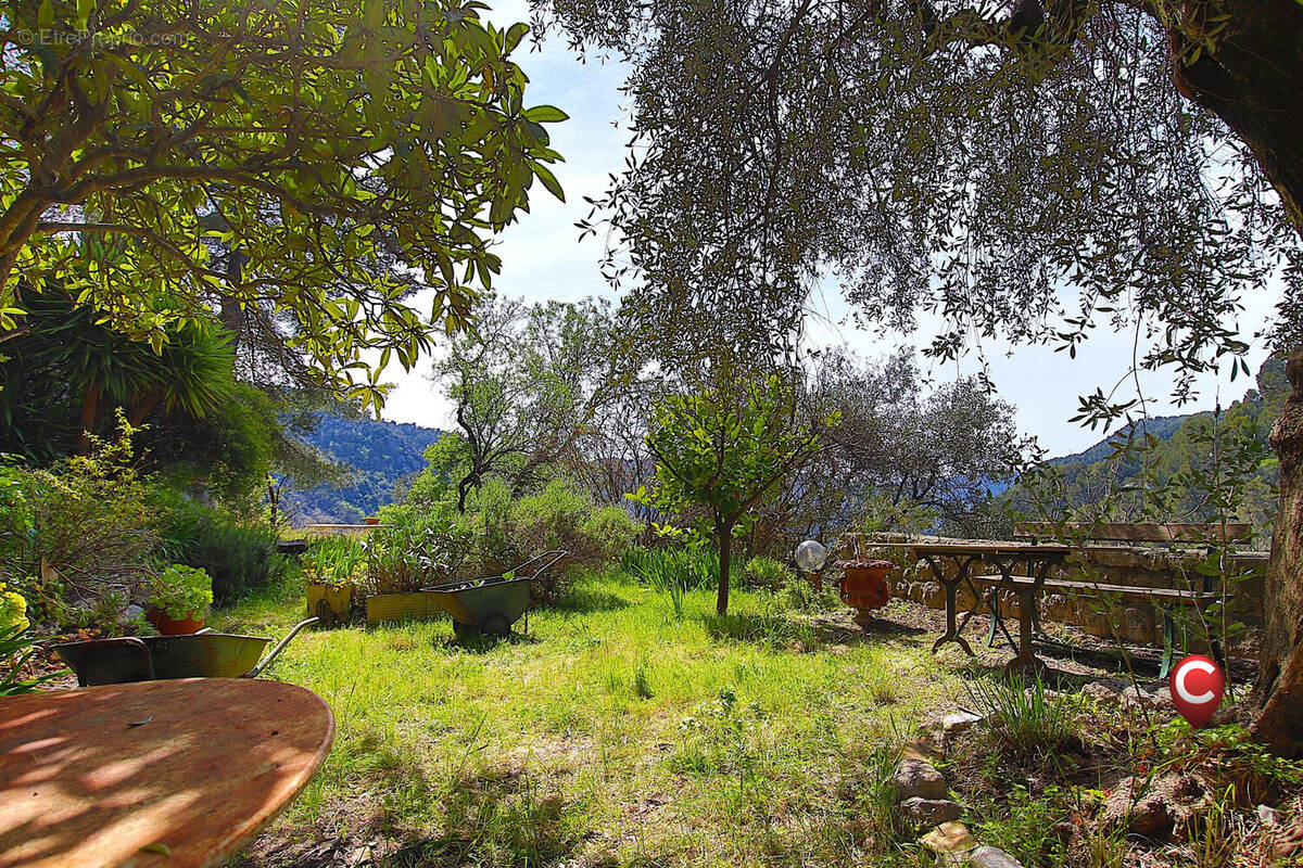 Appartement à PEILLON