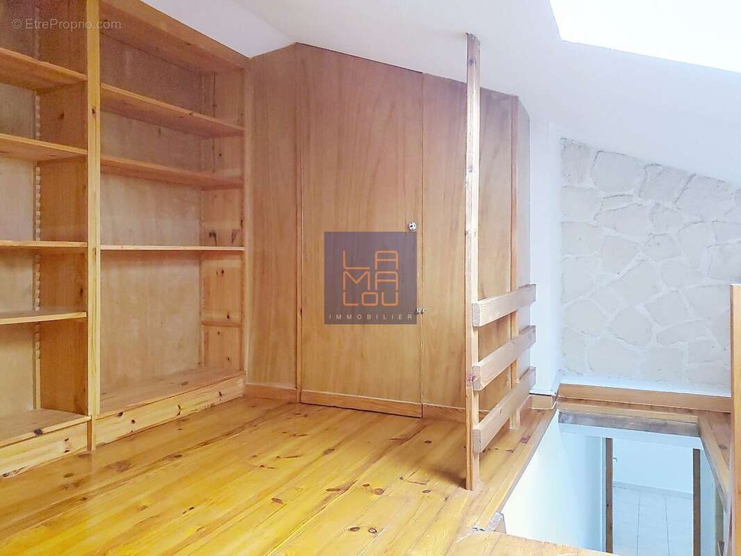 Appartement à LAMALOU-LES-BAINS