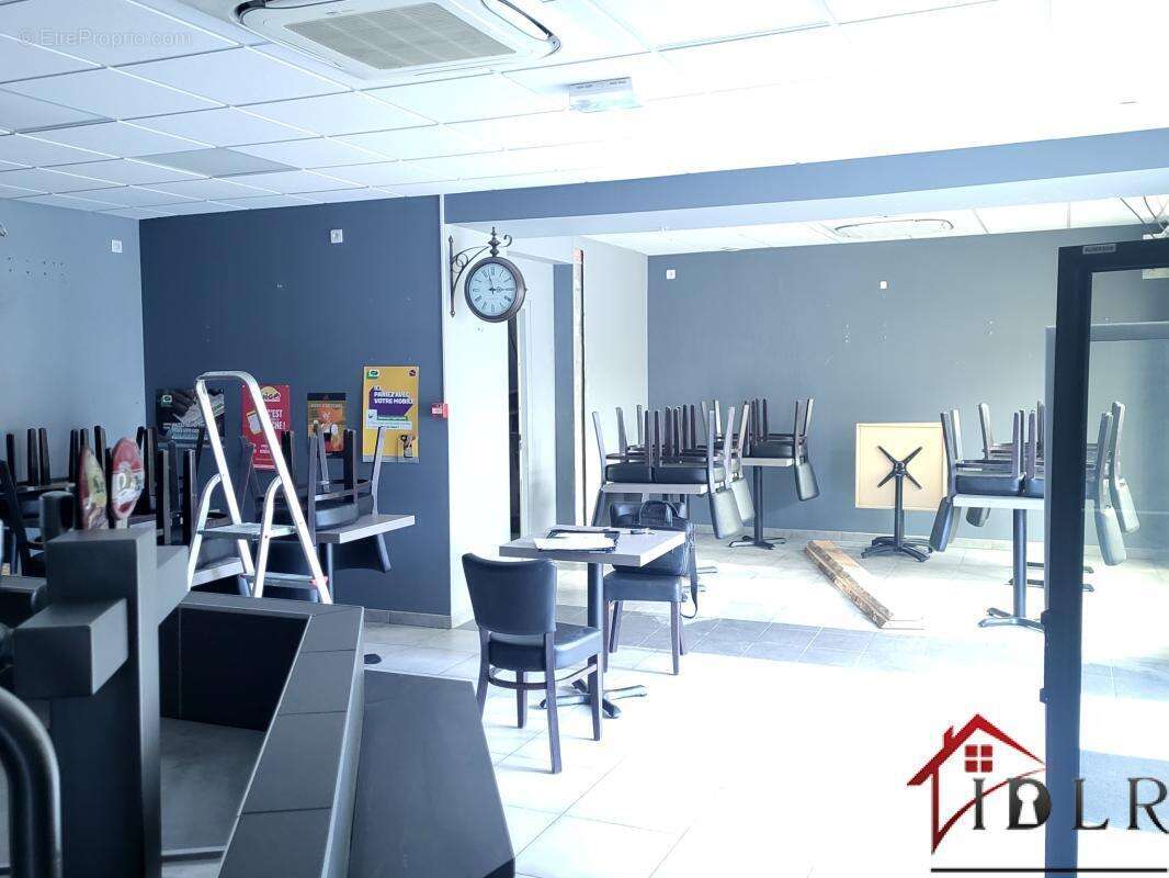 Commerce à VAUVILLERS