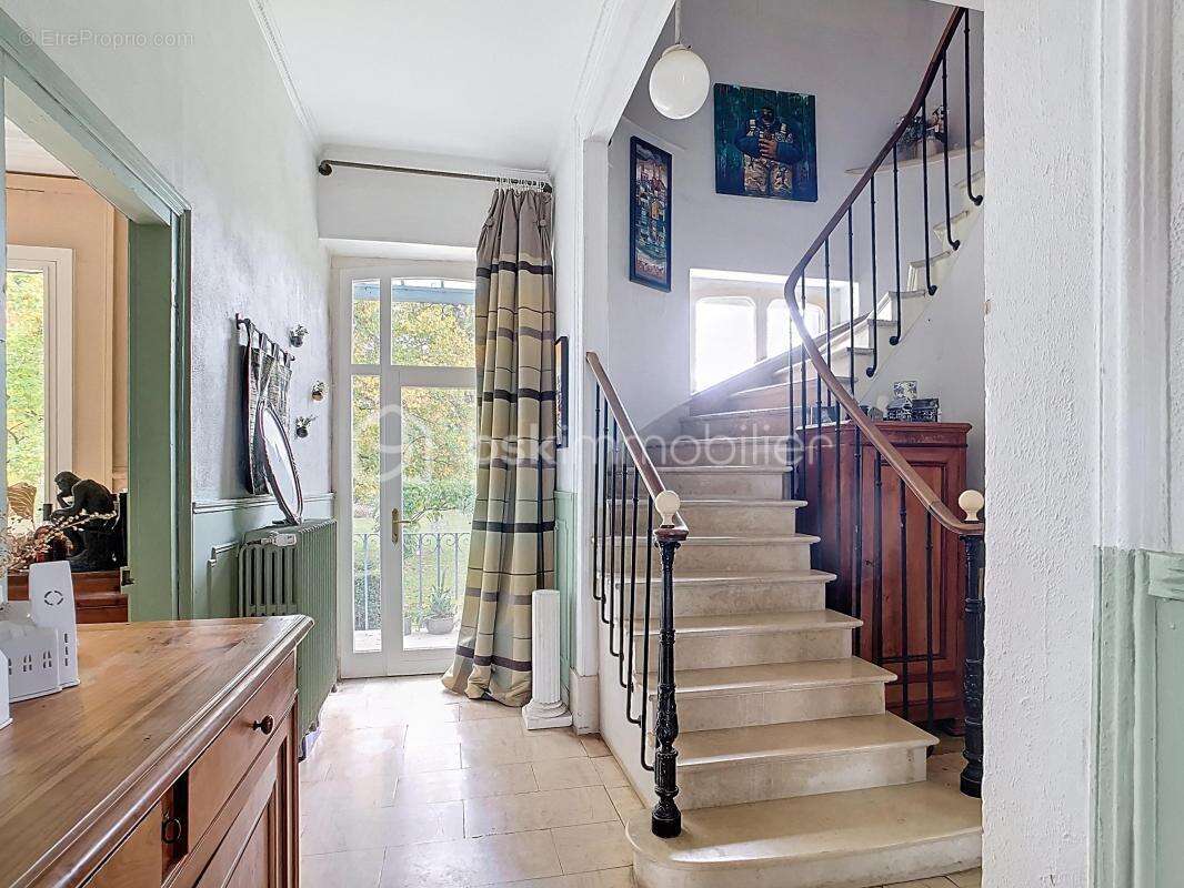 Maison à GERMIGNY-L'EVEQUE