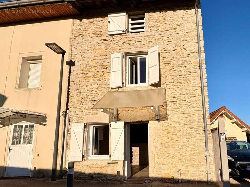 Maison à TREPT