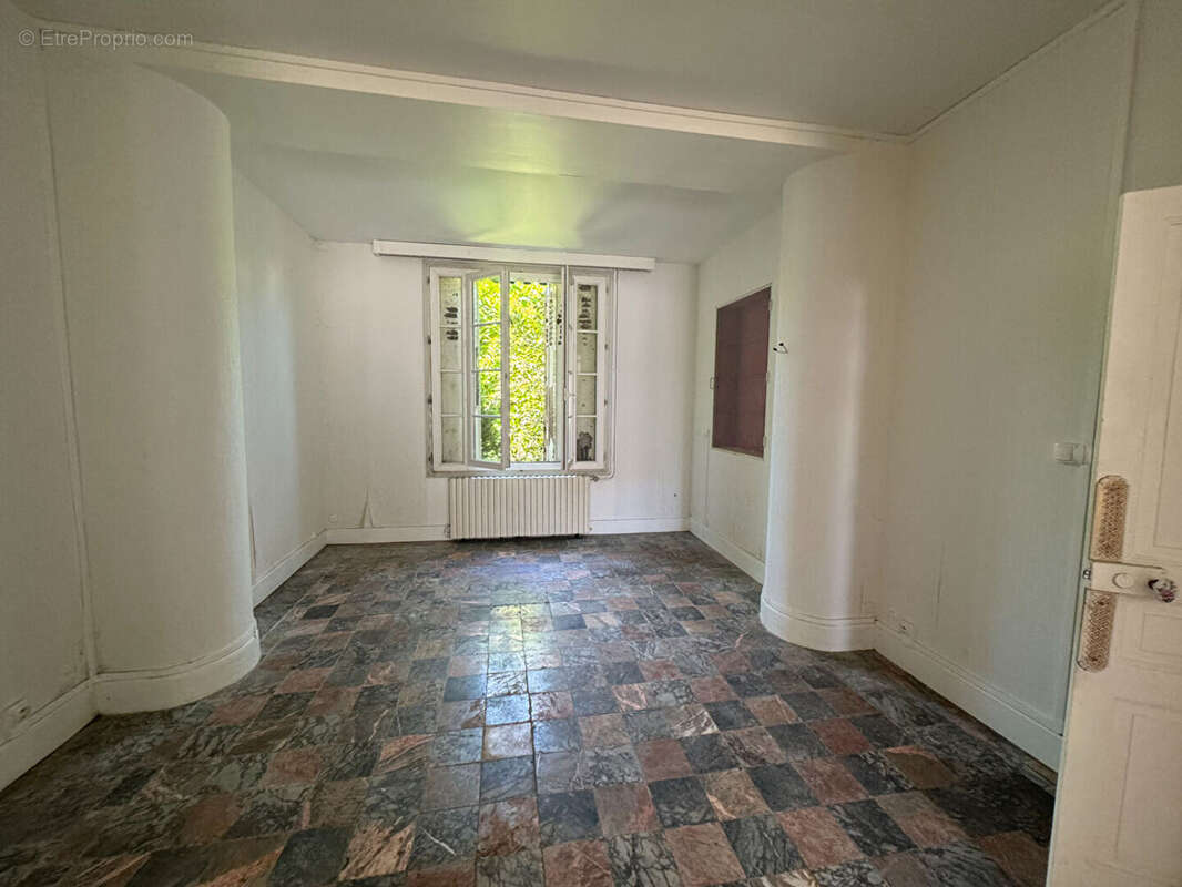 Maison à BUSSIERE-POITEVINE