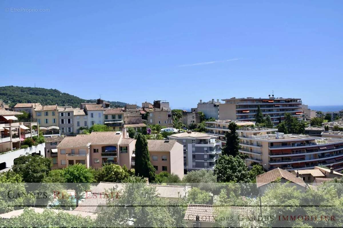 Appartement à LE CANNET