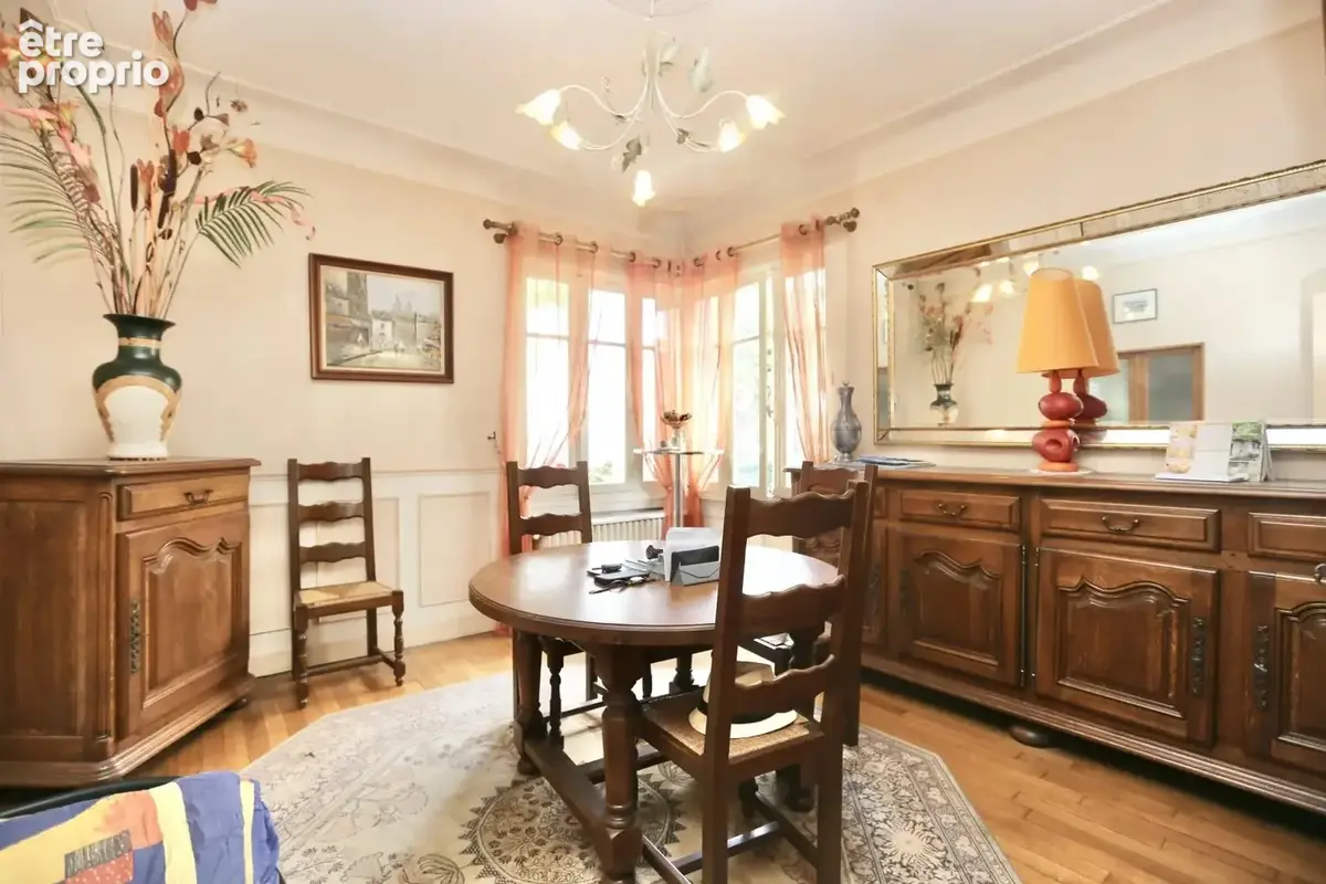Maison avec 4 chambres sur un terrain de 300 m2 - photo 2