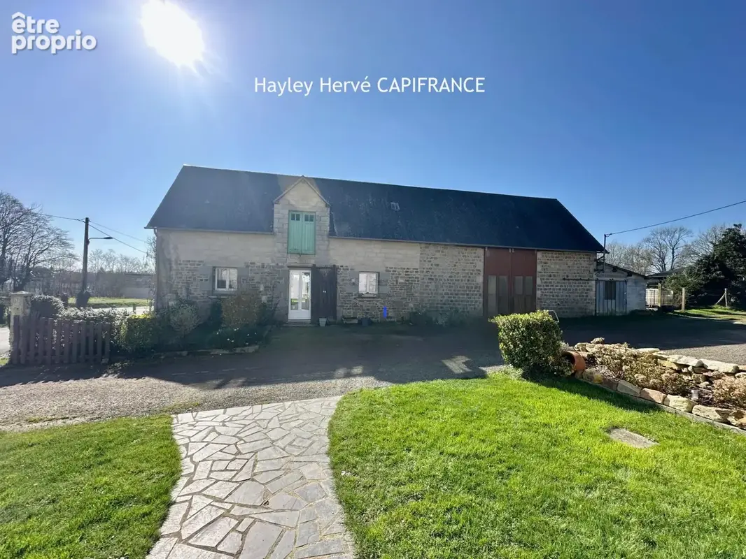 Maison individuelle avec 4 chambres, garage et terrain d'environ 2675 m² – Mortain LE NEUFBOURG (50) - Mortain - photo 2