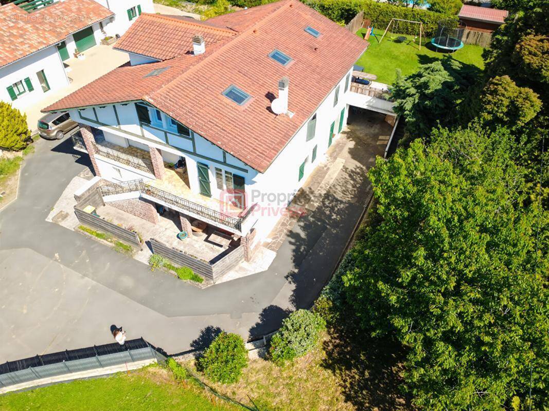 Appartement à USTARITZ