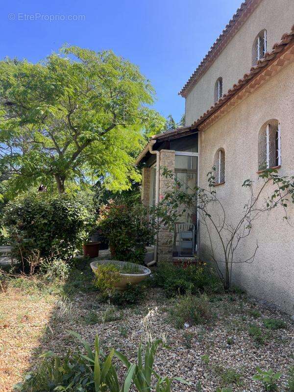 Maison à COURNONSEC