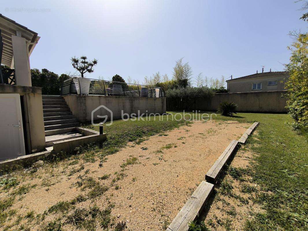 Superbe villa contemporaine de 188 m² avec piscine - photo 16