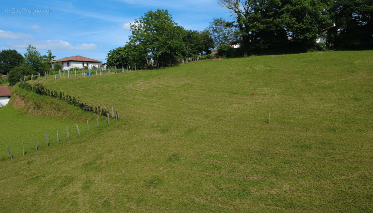 Terrain à HASPARREN