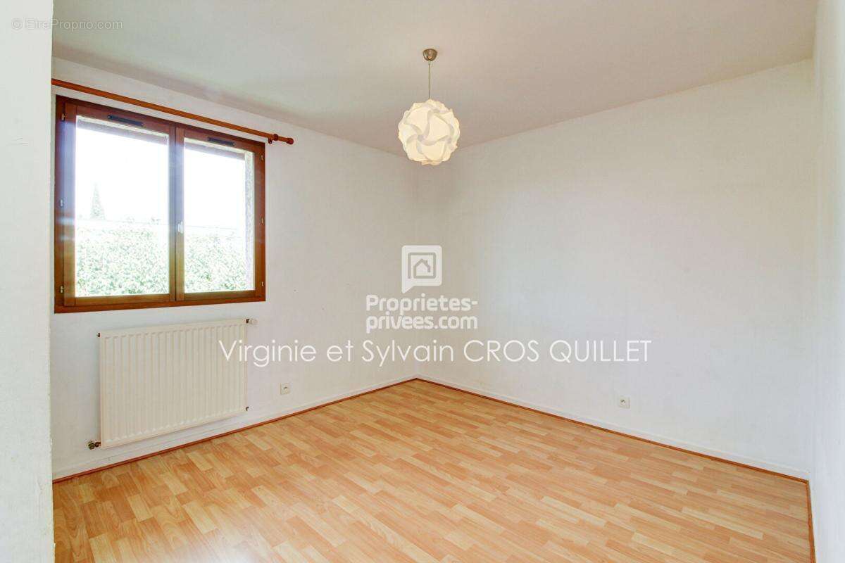 COTE PAVEE Maison T6 136 m2 grand garage 80 m² - photo 10