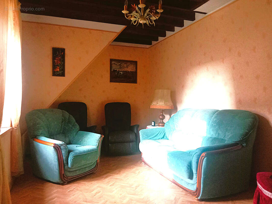 Maison à PRUNAY-LE-GILLON