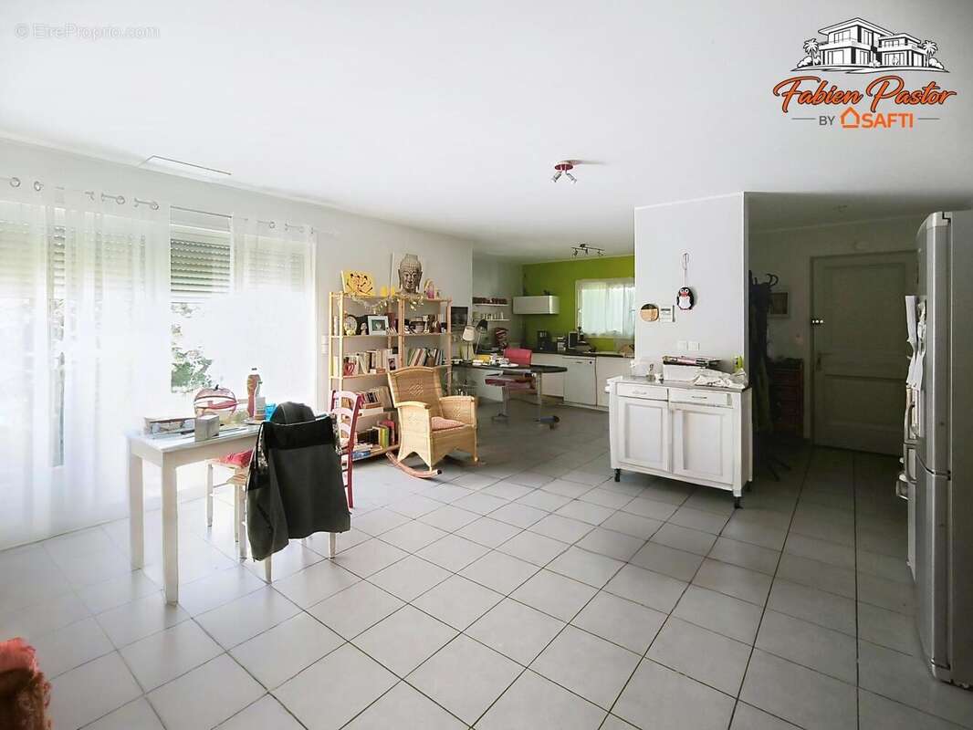 Photo 4
