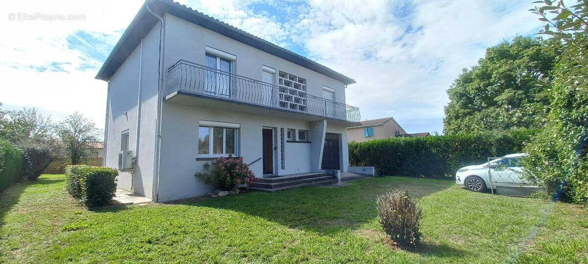Maison à FROUZINS