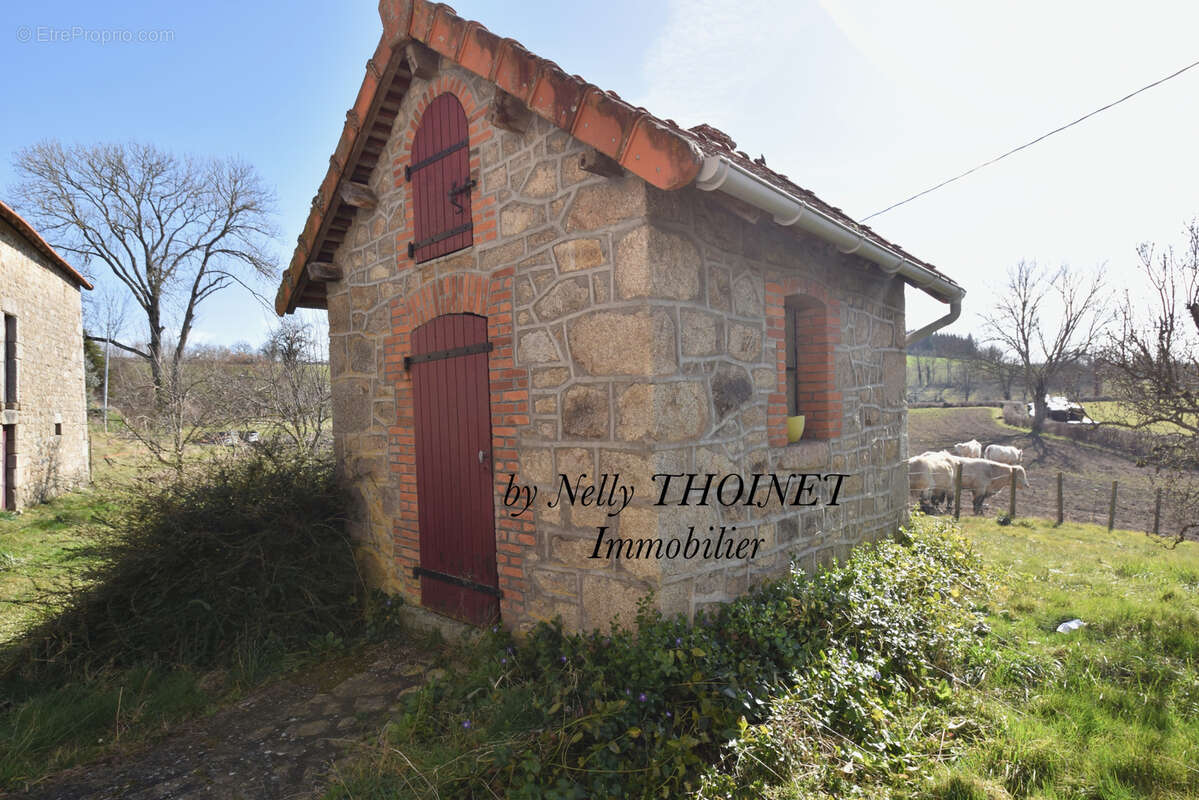 Dépt.23. DONTREIX, ANCIEN CORPS DE FERME en pierre, 7 pièces, dépendances, terrain de 8 774 m2 - photo 15