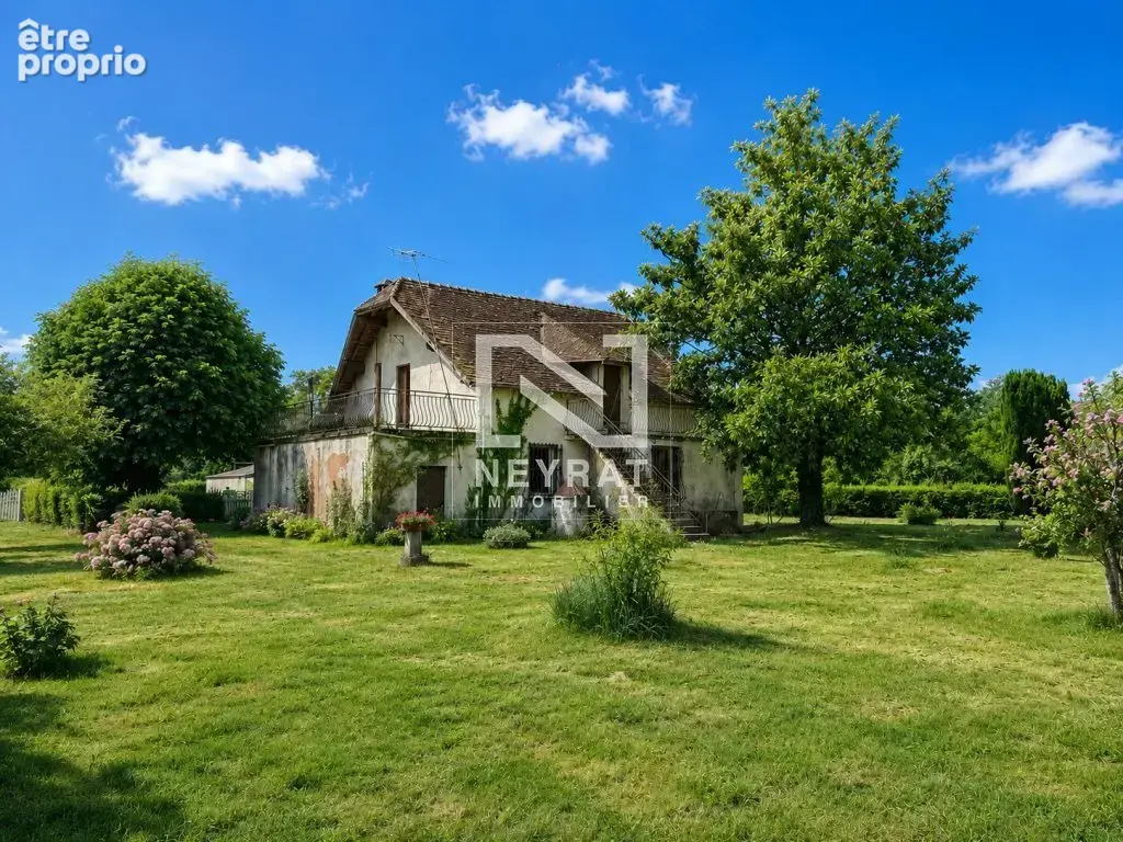 Maison de campagne à rénover entièrement et terrain paysager - photo 2